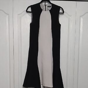 VENUS Black and White Sheath Midi Dress